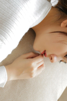 双乳被一左一右吃着动态图